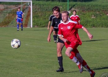 Stalo se v roce 2022 - březen. Vzdělání a zranění spoluhráče zatím stoplo přesun Petra Mičkala do vyšší soutěže