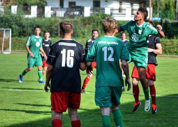 Ajax vytáhl trny z paty a bodoval naplno s rezervou Halenkova. Rozhodl Neuberger