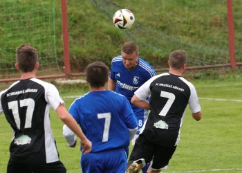 Valašské Příkazy ve veledůležitém zápase pod střeleckou taktovkou Juřici utekly o sedm kulí Bynině. Ta nyní musí vzhlížet k Vlachovicím již bez trenéra Blinky
