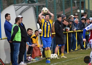 Francova Lhota si zajela na přírodní trávu do Kostelce. Králík řádil hattrickem