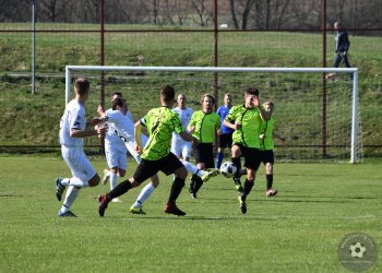 Valašské Příkazy zažily probuzení Martina Petruška. Hrachovec utrpěl Horákovou nedisciplinovaností