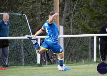 Hutisko na hranici obětavosti. Penaltou skolená Francovka stále čekající na výhru