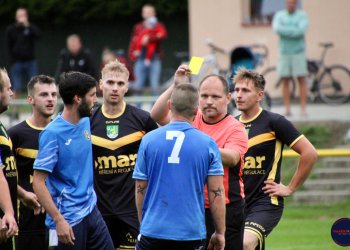 Choryně si to na férovku chtěla rozdat s Hrachovcem. Domácí to postupně otupili třemi góly