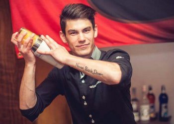 Hráč víkendu - Barman, hokejista a kanonýr Martin Štrbík má ve Valašské Polance druhý domov