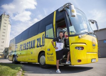 DO LETOŠNÍ SEZONY AUTOBUSEM V NOVÉM OUTFITU