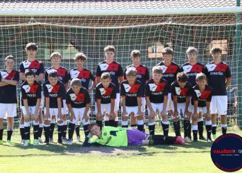 Fotoreportáž z finále Okresního poháru starších žáků. Ústí se doma radovalo z trofeje