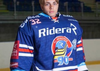Stalo se v roce 2022 - duben. Bude to palba hokejových brankářů v dresu dorostenců Juřinky? Lukáš Vilém v to věří