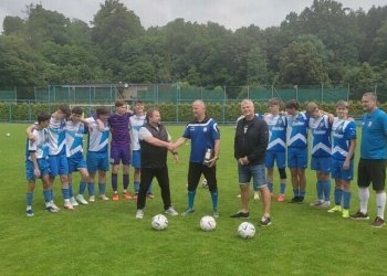 Velké poděkování Romanu Dobešovi za 20 let trenérské práce u vsetínské mládeže
