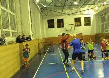 Foto č. 1 - U přípravky Valmezu proběhl ukázkový trénink Baníku Ostrava. Rodí se nová spolupráce