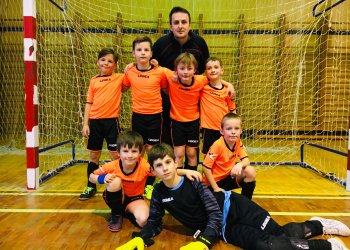 Foto č. 2 - Valmezácká U 8 na turnaji v Hošťálkové stříbrná