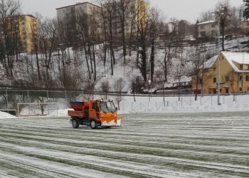 Foto č. 2 - Poděkování Vlastimilu Fabíkovi za podporu regionálnímu fotbalu