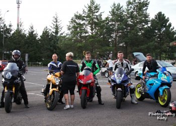 Foto č. 1 - Valašský fotbal byl i na motorkách v Brně