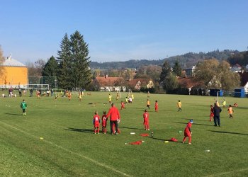 Foto č. 5 - VALAŠSKOMEZIŘÍČSKÝ VÍKEND S DUKLOU PRAHA DOPADL NA VÝBORNOU