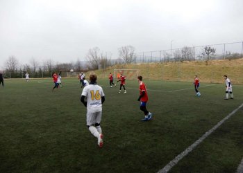 Foto č. 5 - Ve Valmezu začíná řádit i třetí Vrána. Jindřich byl vidět v dresu U 17 proti Frenštátu