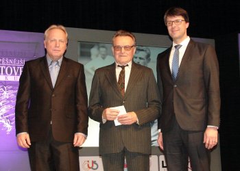 Foto č. 1 - Mezi oceněnými sportovci okresu Vsetín byli i fotbalisté
