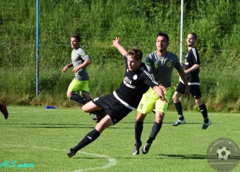 Foto č. 1 - Ondřej Čtvrtníček nabíral spolu s Kateřinicemi fyzičku pod někdejší vsetínskou hokejovou oporou