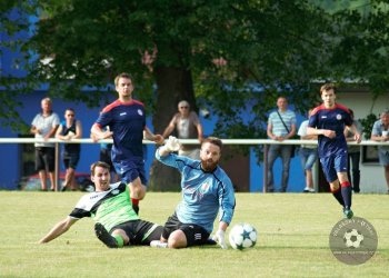 Foto č. 1 - Valašská jedenáctka pro Marka Hučíka – Hodně kamarádů na Hovězí i v Huslenkách