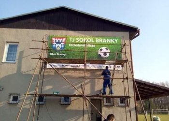 Foto č. 2 - Branky mají nový poutač