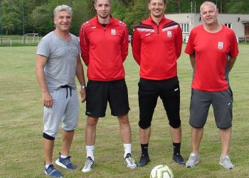 Foto č. 4 - Vsetín trénuje na krásném pažitu v Semetíně