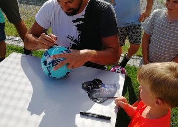 Foto č. 2 - Milan Baroš zavítal mezi fotbalové naděje na Prostřední Bečvu