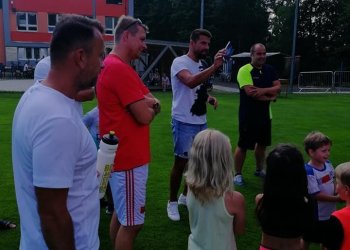 Foto č. 3 - Milan Baroš zavítal mezi fotbalové naděje na Prostřední Bečvu