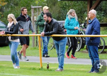 Foto č. 2 - Nasazení diamantů. Pavel Hromada zlomil čtyřgólovým galapředstavením šlágr Leskovce proti Střelné