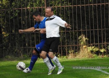 Foto č. 1 - Petr Palát starší zachraňuje Růžďku