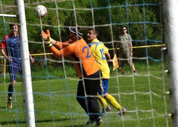 Foto č. 1 - Libor Santovják je mezi valašskými brankáři pojmem. Skončila jeho kariéra v Jarcové?