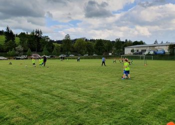 Foto č. 3 - První triangl v Liptále. Hledá se trenér mladší přípravky