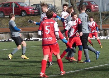 Foto č. 1 - Okresní výběr U 17 bojoval. Na vsetínskou U 15 to nestačilo