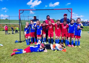 Foto č. 3 - Uplynulý týden meziříčské mládeže - 1. května. Konfrontace našich partnerských klubů v kategorii U10 s VKK