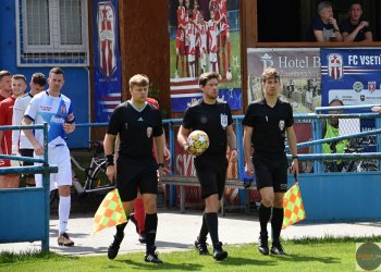 Foto č. 2 - FC FASTAV VSETÍN PŘEDAL ŠEK NA 30 000,- KČ RODIČŮM BENÍČKA MATŮŠE