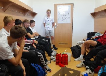 Foto č. 1 - Uplynulý týden meziříčské mládeže - 5. června. U10, U11 při střelecké chuti a Den dětí v  parku Kinských