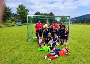 Foto č. 2 - Uplynulý týden meziříčské mládeže - 12. června. Záchráněny žákovské divize a ligy