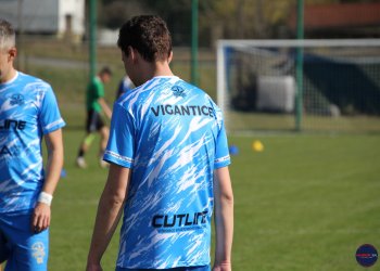 Foto č. 4 - Další krásné a kvalitní vybavení firmy Cutline a agentury FEA3 pro fotbalisty Vigantic