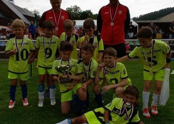 Foto č. 2 - Okresním mistrem mladších přípravek vsetínská U9