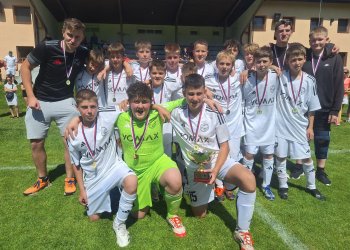 Foto č. 2 - Naše partnerské kluby z Prostřední Bečvy v SD s Horní Bečvou s Liptálu ovládly finále okresního přeboru mladších žáků