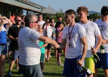 Foto č. 4 - Jak slavila Veselá postup do 1. A třídy?