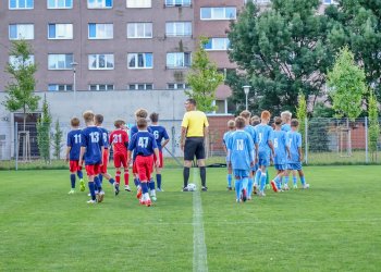 Foto č. 2 - První výhra meziříčské U13 ve Vítkovicích. Zářil hattrickem Topič