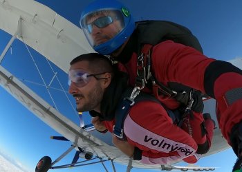 Foto č. 5 - Labuť z Valašského Meziříčí dostála svého jména
