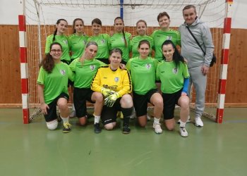 Foto č. 4 - Sigma Olomouc vyhrála charitativní halový turnaj žen na Dolní Bečvě. Na dobrou věc se vybralo 59 200,-