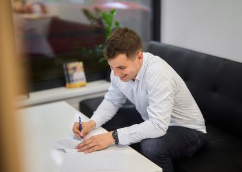 Foto č. 3 - Tomáš Surovec - znáte mě z hřiště. Už 10 let pomáhám i s prodejem nemovitostí
