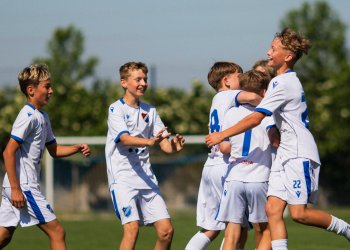 Foto č. 1 - Úspěch meziříčské kopané - Jiří Divín s Baníkem Ostrava vyhrál DAC Cup 2026