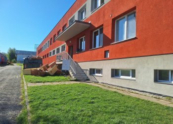Foto č. 4 - Valmez bude mít nové zázemí. Hráči se aktivně zapojili do stěhování
