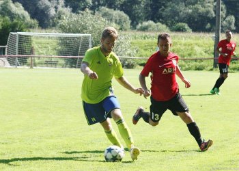 Juřina přivítala další dva přespolní hráče a kvalitním výkonem přejela Kanárky z Kelče