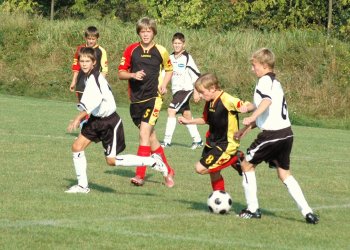 Foto č. 1 - Zlatá generace žáků Poličné 2008 - 2012