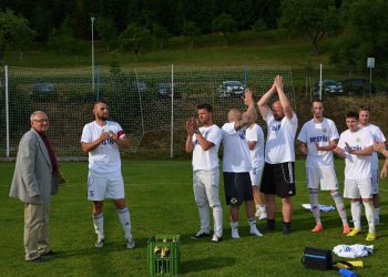 Foto č. 54 - Kateřinice - Lhota u Vsetína a oslavy prvního místa v 1. B třídě