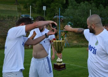 Foto č. 66 - Kateřinice - Lhota u Vsetína a oslavy prvního místa v 1. B třídě