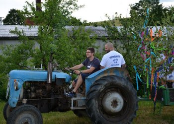 Foto č. 89 - Kateřinice - Lhota u Vsetína a oslavy prvního místa v 1. B třídě