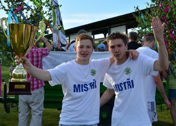 Foto č. 101 - Kateřinice - Lhota u Vsetína a oslavy prvního místa v 1. B třídě